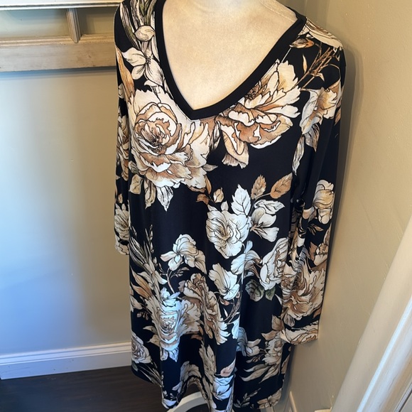 Lularoe Emily Floral Rose Print Long Sleeve T Shirt Dress Black Cream Brown NWT - Picture 2 of 10